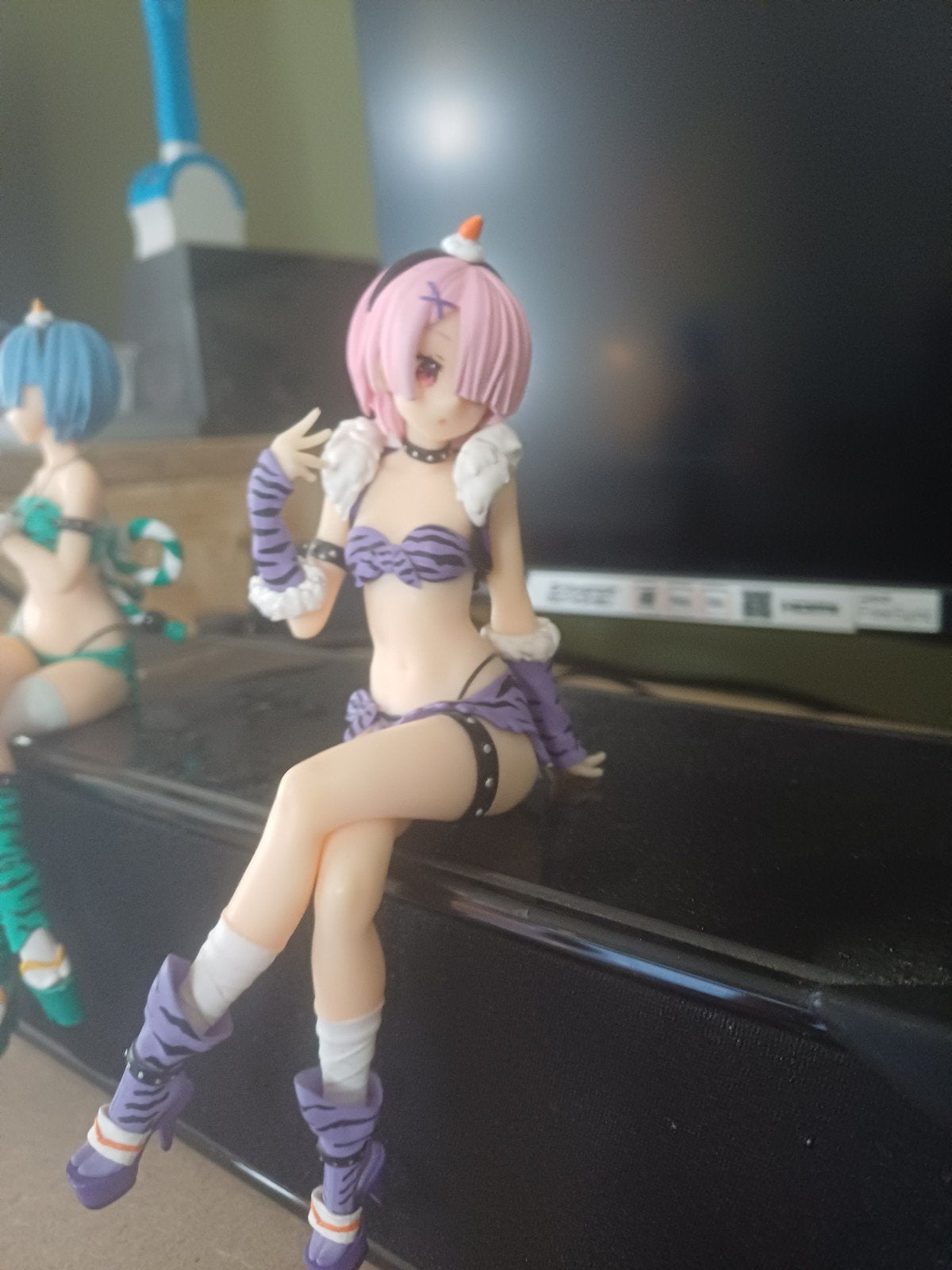 Re:Zero Rem & Ram Tiger Ver. figuren set, Ophalen
