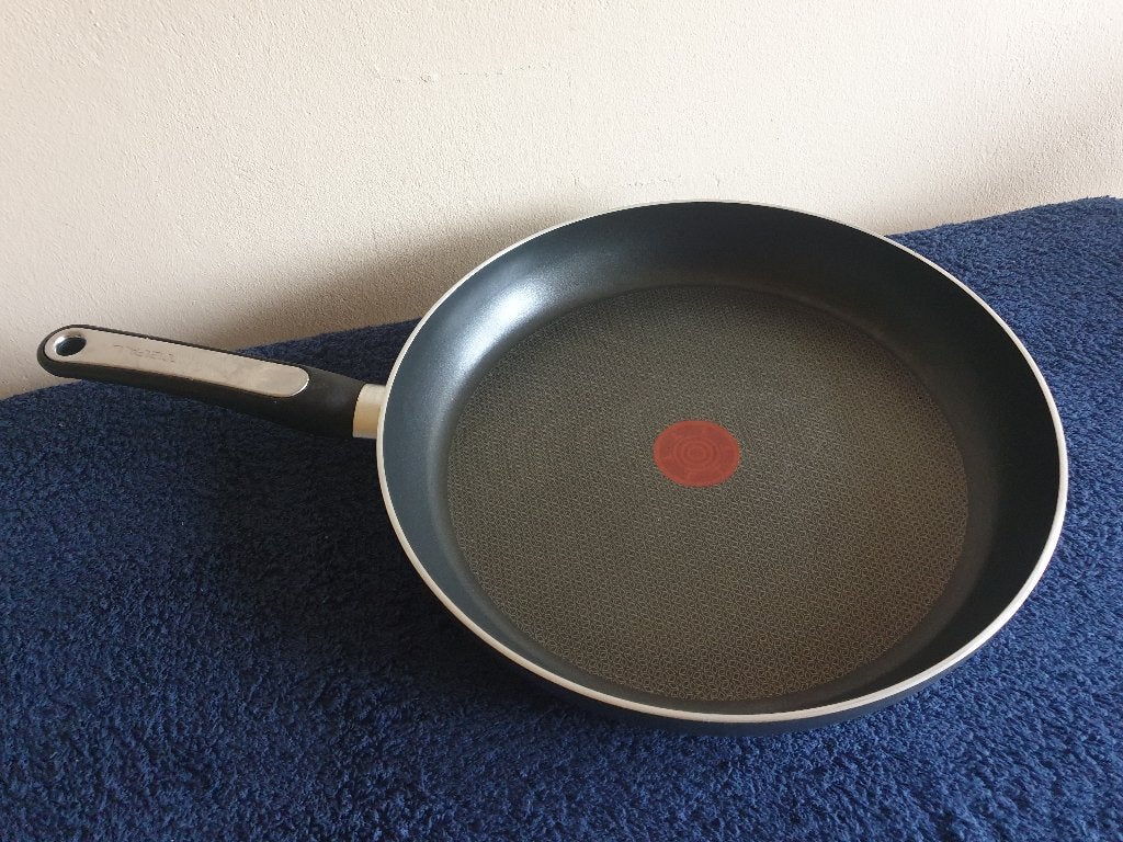 grote tefal koeken/braadpan 32,5 cm doorsnede, Verzenden, Zo goed als nieuw, Rvs