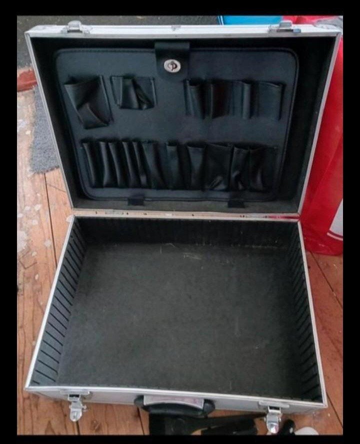 Kappersbenodigdheden: Complete set voor haarstyling, Ophalen, Zo goed als nieuw, Overige typen