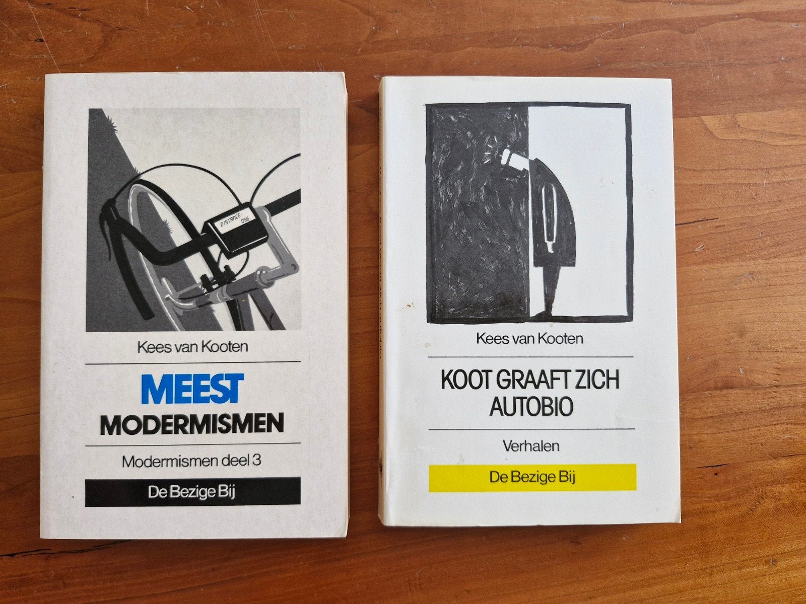 Kees van Kooten - 2 boekjes, Boeken, Humor, Ophalen of Verzenden, Gelezen, Verhalen