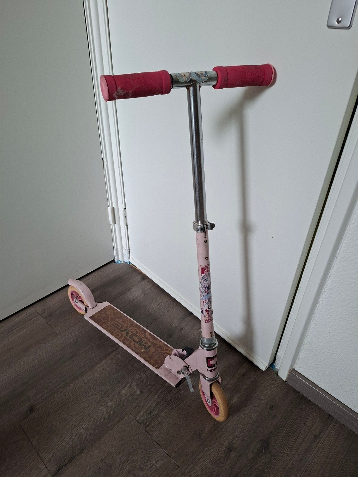 Roze kinderstep - Gebruikt maar functioneel, Fietsen en Brommers, Steps, Ophalen, Gebruikt, Gewone step, Onbekend