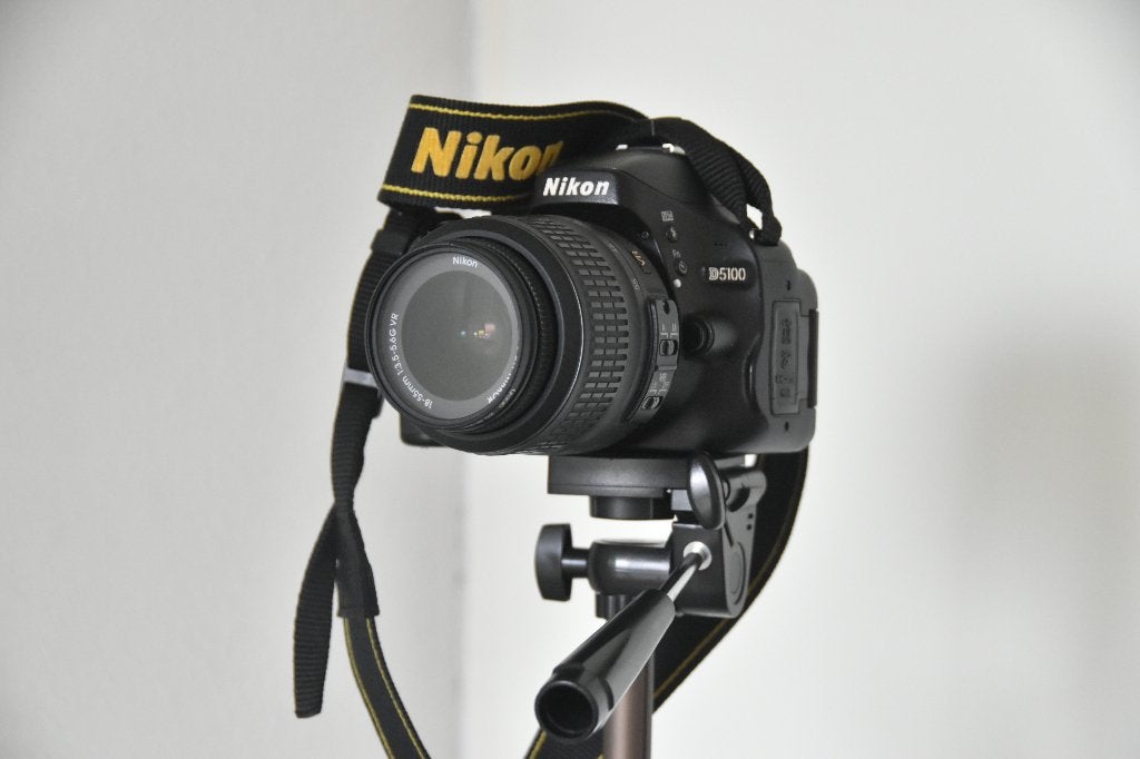 Nikon D5100 met Nikon VR lens18-55mm en accessoire., Spiegelreflex, Ophalen of Verzenden, Zo goed als nieuw, Lensdop