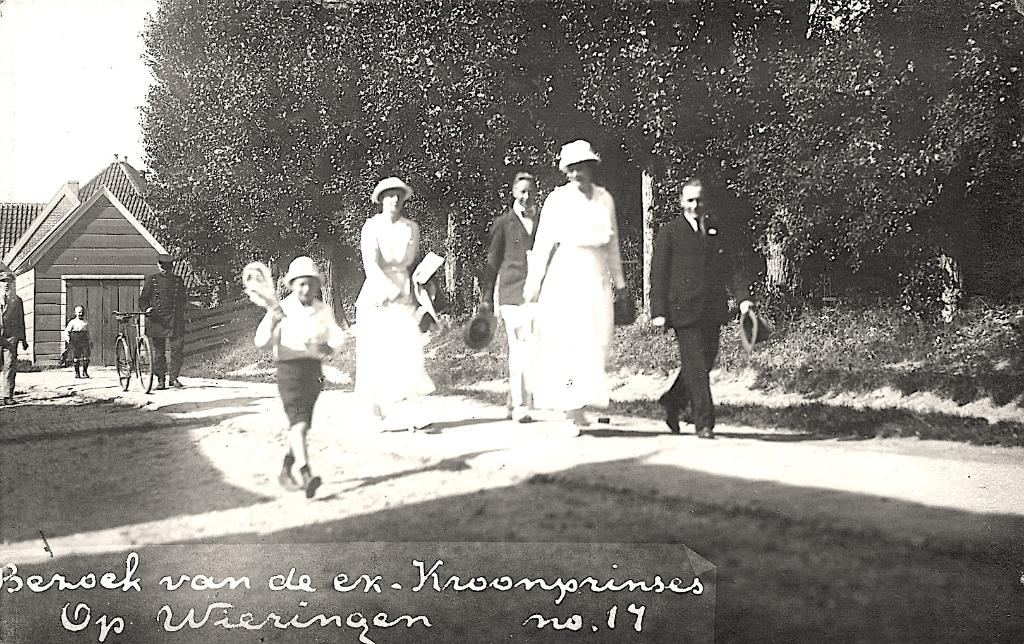 JONKER-FOTOKAART WIERINGEN met EX-KROONPRINS, Verzamelen, Ansichtkaarten | Nederland, Verzenden, Voor 1920, Ongelopen, Noord-Holland