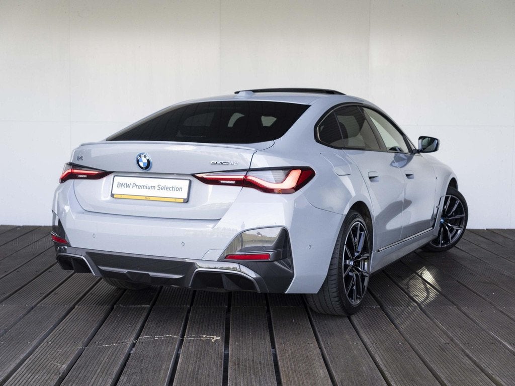 BMW i4 Gran Coupé eDrive40 | High Executive | M Sportpakket, Auto's, BMW, Automatische klimaatregeling, Achterwielaandrijving