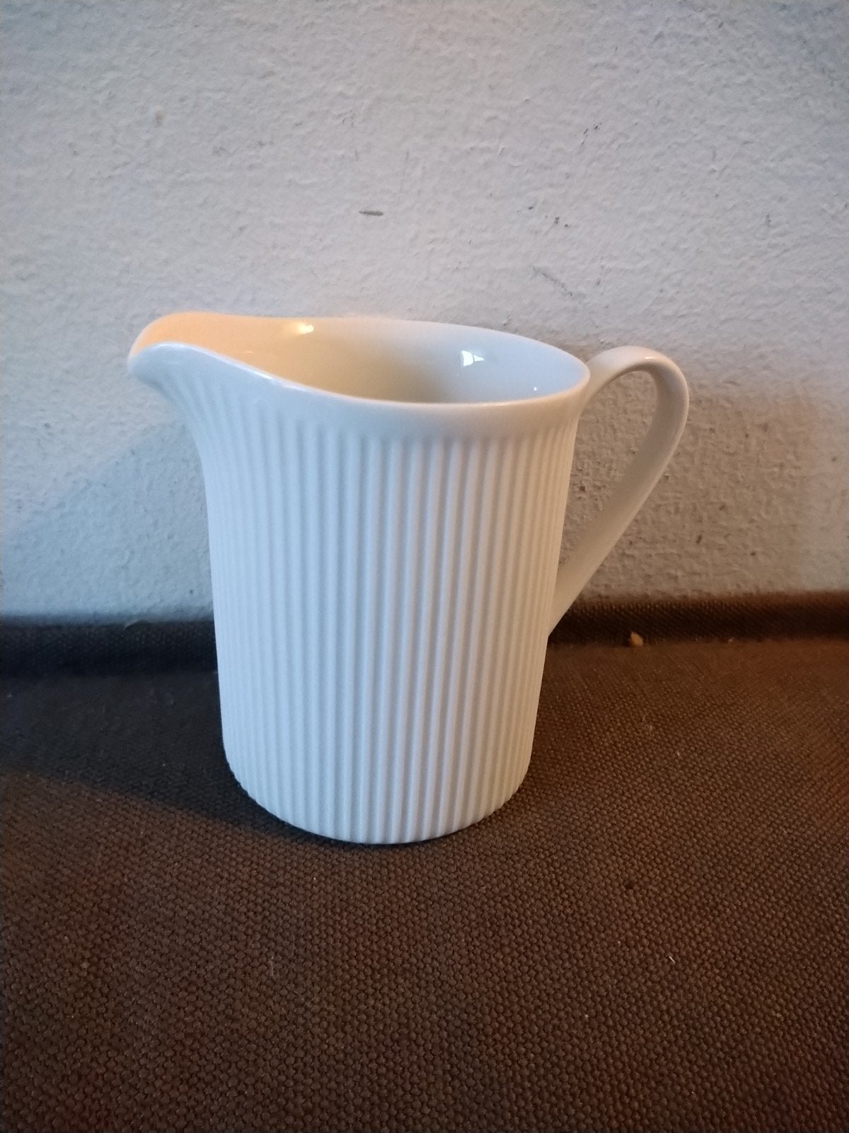 Cannelee melkkannetje Royal porcelain, Ophalen of Verzenden, Porselein, Overige stijlen, Overige typen