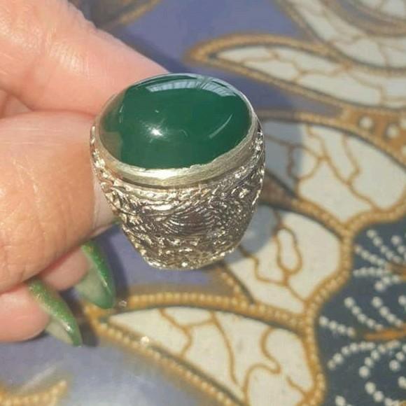 Ring Indonesie maat 18 Dragon Naga akik Kalsedony hijau, Sieraden, Tassen en Uiterlijk, Ringen, 18 tot 19, Nieuw, Ophalen of Verzenden