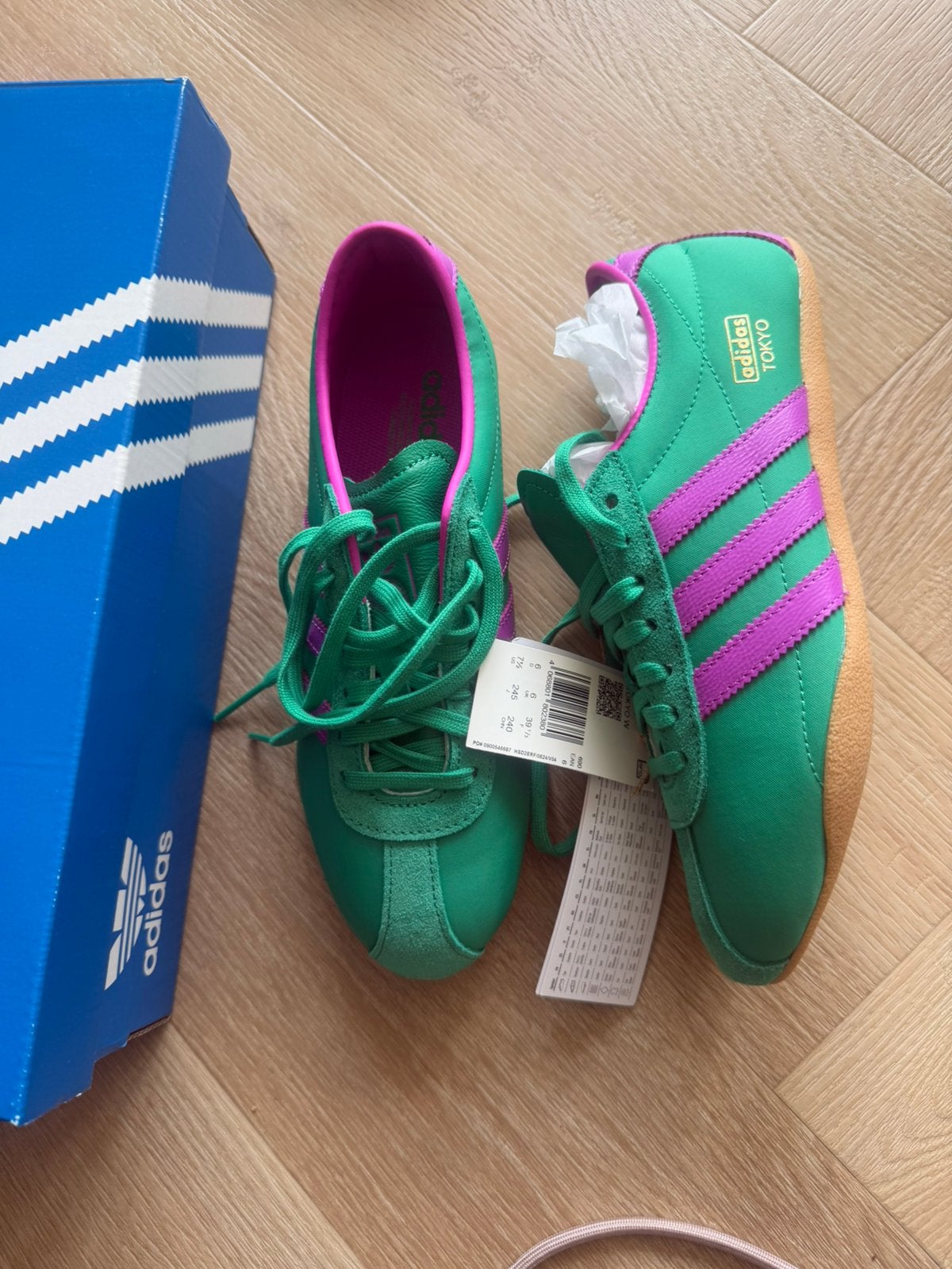 Adidas Tokyo sneakers maat 39 1/3 nieuw, Nieuw, Ophalen of Verzenden, Sneakers of Gympen, Info@adidas.nl