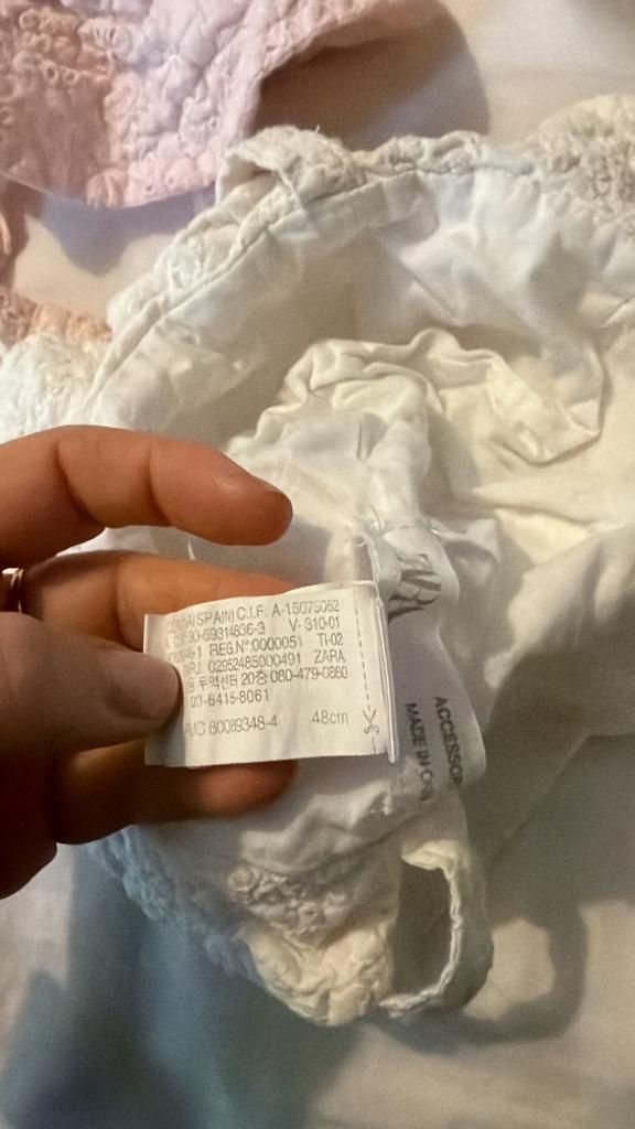 2x Zara baby hoedjes meisje roze en wit 48 cm, Kinderen en Baby's, Maat 62, Meisje, Ophalen of Verzenden, Zo goed als nieuw