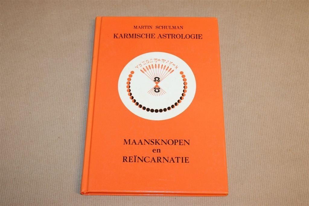 Karmische astrologie - Maansknopen en reïncarnatie, Boeken, Ophalen of Verzenden, Zo goed als nieuw, Overige onderwerpen, Achtergrond en Informatie