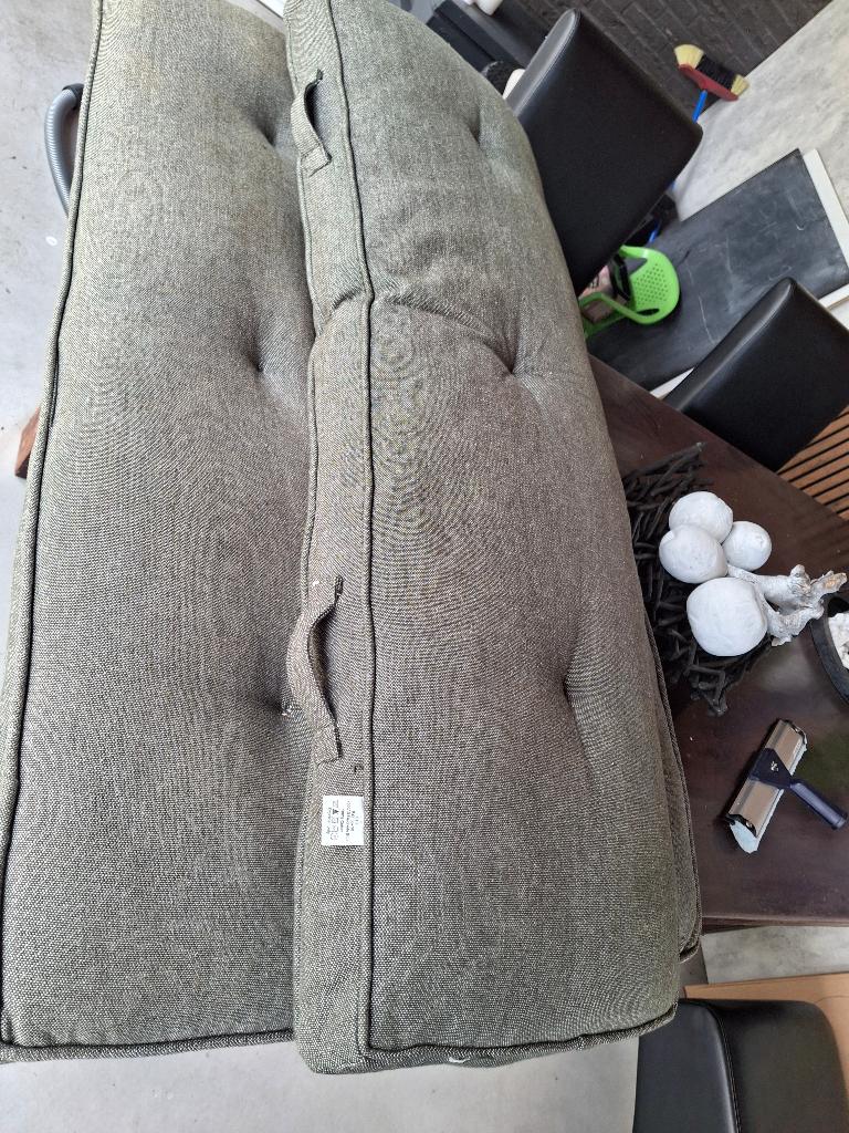 kussen s voor op een pallet bank. 2 stuks, 1 rug 1 zitting, Tuin en Terras, Tuinmeubel-accessoires, Ophalen, Zo goed als nieuw