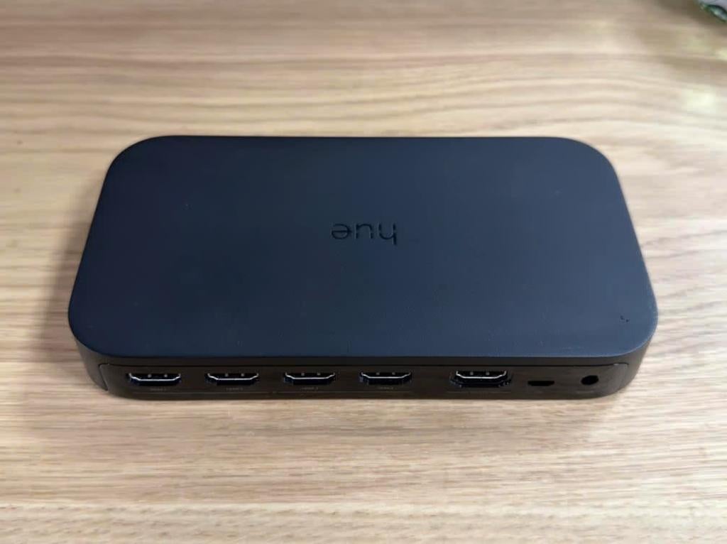 Hue sync box 4K, Audio, Tv en Foto, Televisie-accessoires, Verzenden, Gebruikt