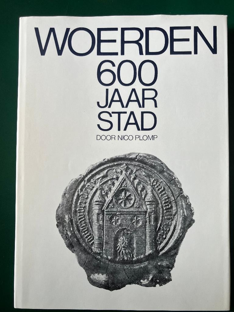 Woerden 600 jaar stad - Nico Plomp, 14e eeuw of eerder, Nieuw, Ophalen of Verzenden, Zie beschrijving