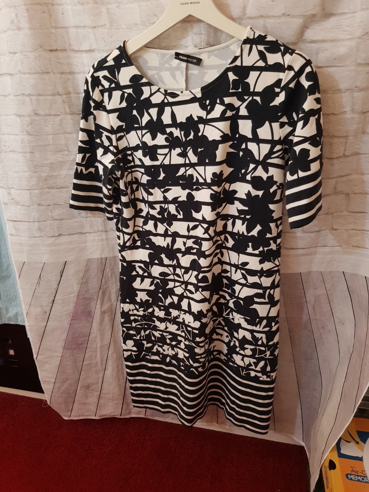 Nieuwe Frank Walder jurk met bloemenprint, maat M, Maat 38/40 (M), Verzenden, Zwart, Nieuw