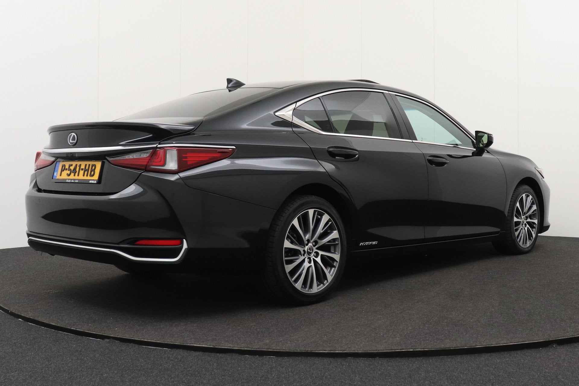 Lexus ES 300h Preference Line Business Schuif-/kanteldak Ada, 4 cilinders, 2487 cc, 1655 kg, Zwart