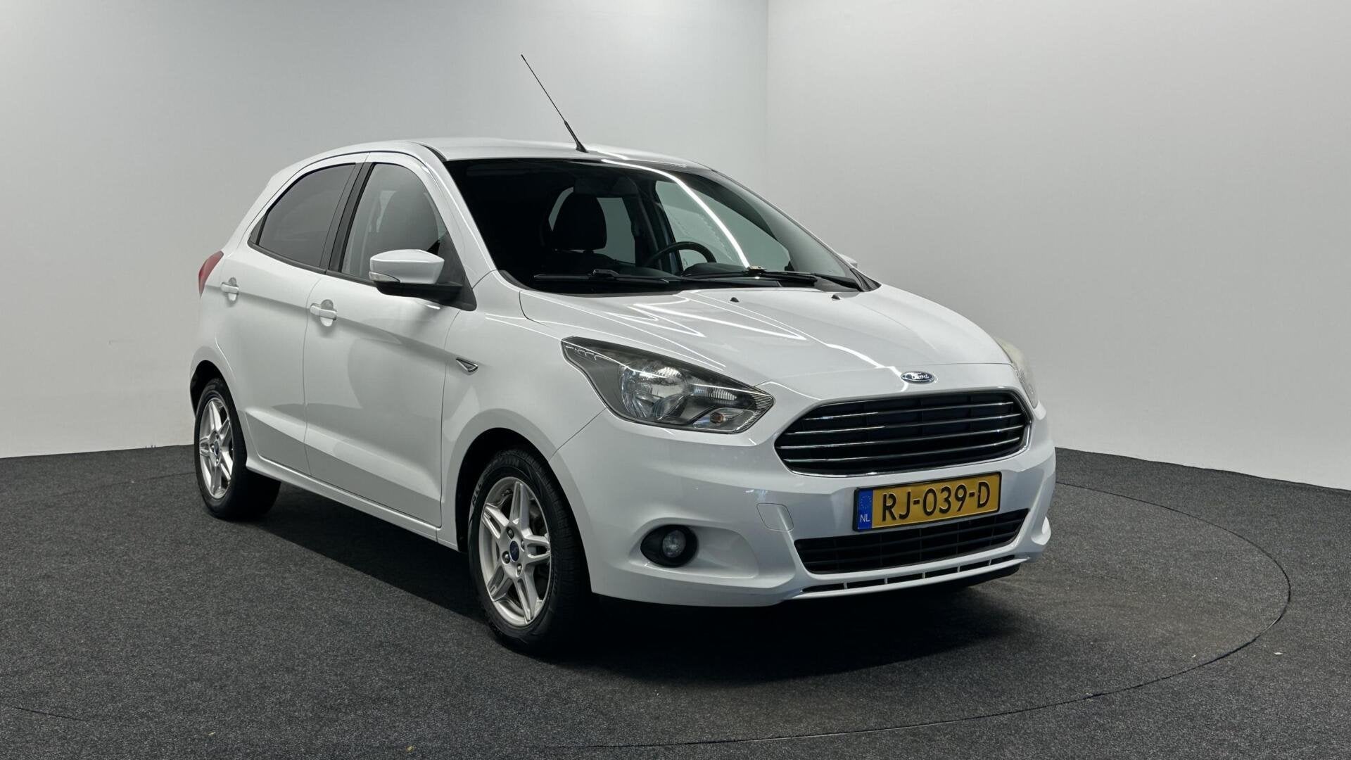 Ford Ka+ 1.2 Trend Ultimate AIRCO CRUISE LM, Auto's, 86 pk, 4 cilinders, Wit, Origineel Nederlands