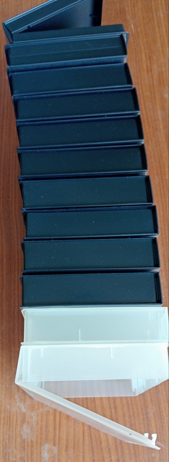 12 VHS videobanden plastic opbergdozen met hun, Ophalen