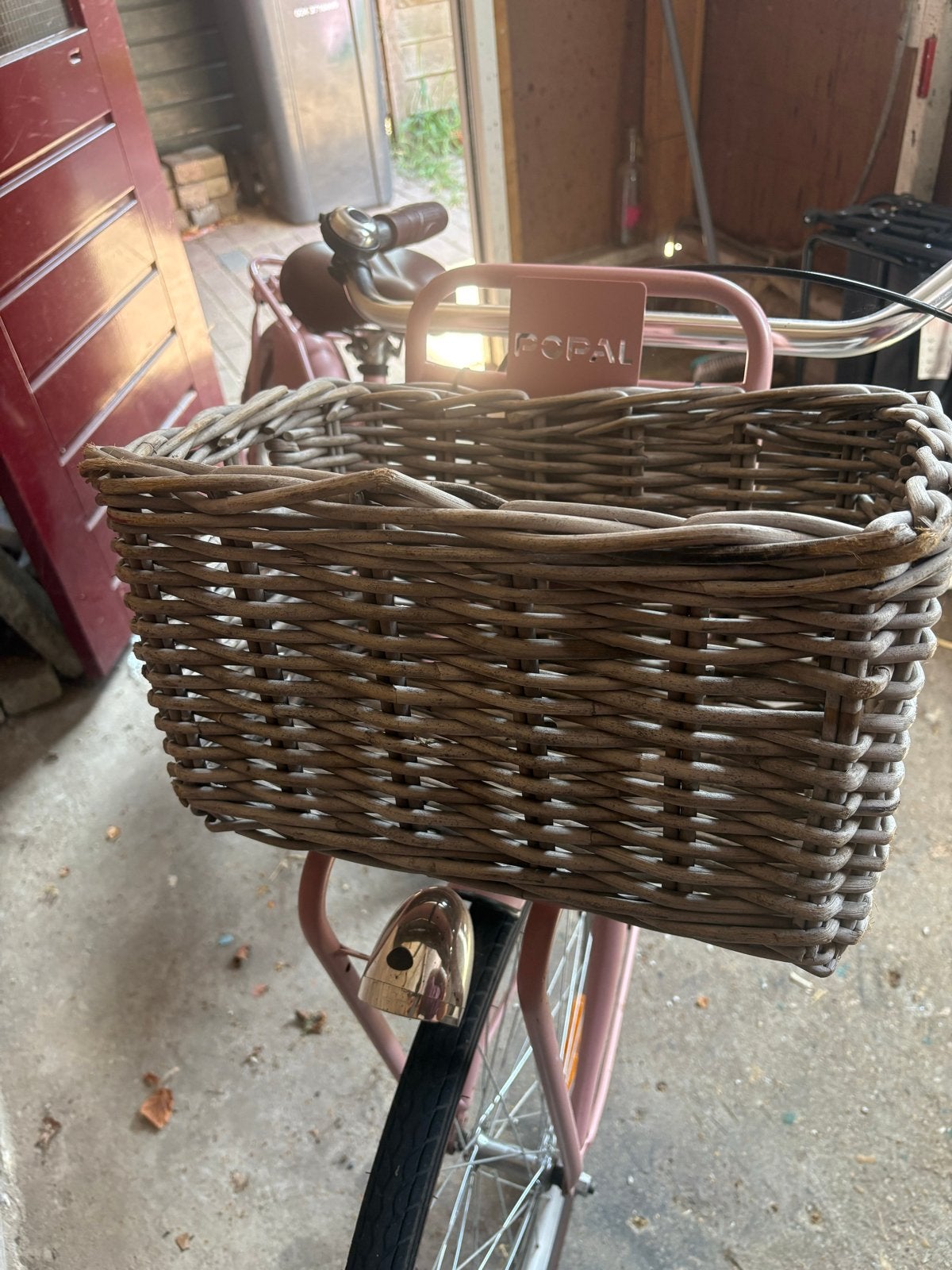 Roze Popal Daily Dutch fiets met mand, Fietsen en Brommers, Fietsen | Meisjes, Ophalen, Gebruikt, Terugtraprem, 26 inch of meer