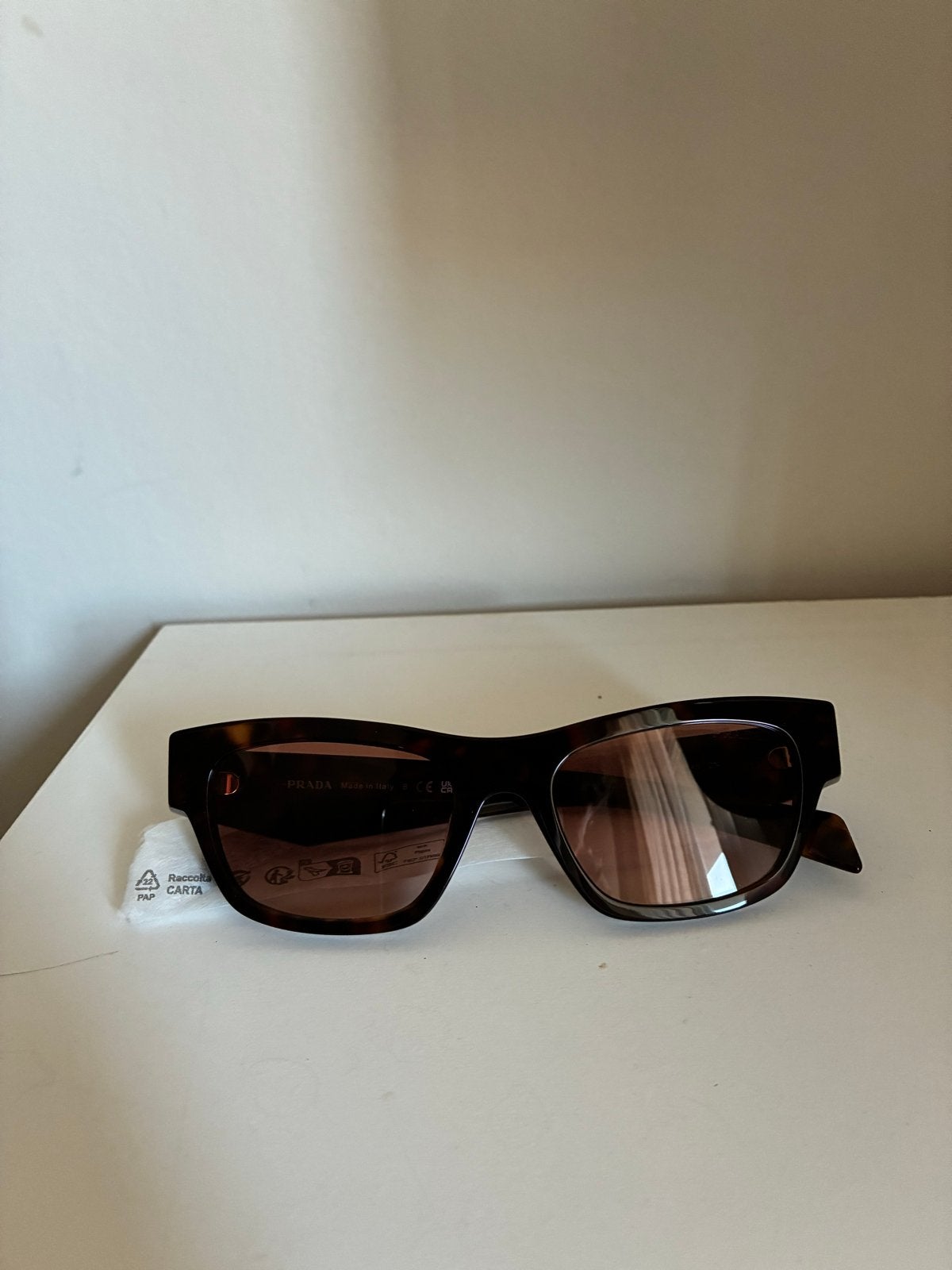 Nieuwe Prada Zonnebril 0PR B09S - Tortoise Bordeaux, Zonnebril, Nieuw, Ophalen of Verzenden, Prada