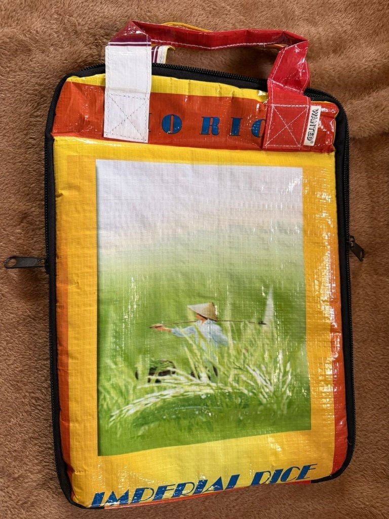 Unieke handgemaakte tas van gerecyclede rijstzak, Ophalen of Verzenden, Nieuw, Geel, Shopper