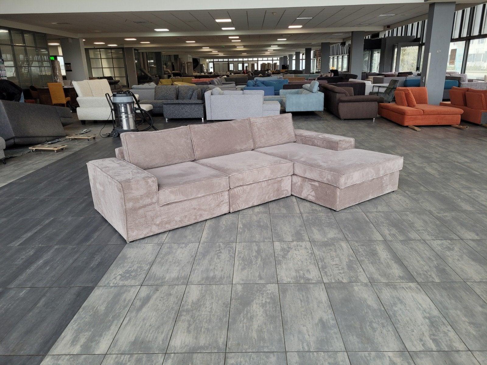 ❇️️️️️ OUTLET taupe ribstof LeGer hoekbank 285x165 | BEZORGE, 250 tot 300 cm, Hoekbank, Ophalen of Verzenden, Donauweg 11A Amsterdam
