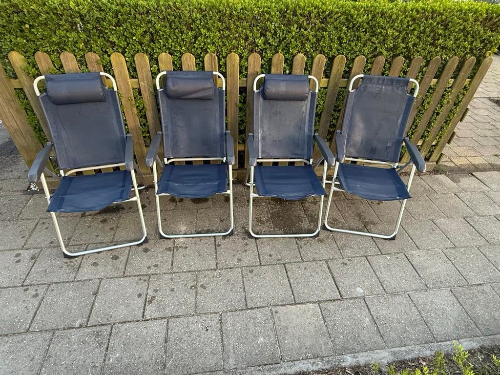 4 vrijbuiter verstelbare kamperstoelen en twee voetenbankjes, Ophalen, Gebruikt, Campingstoel