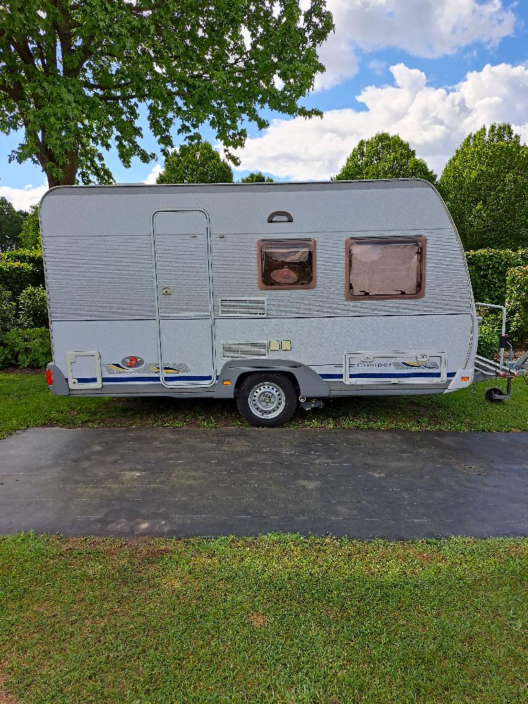 Dethleffs camper 420T + voortent, luifel en accessoires, Caravans en Kamperen, Integraal, Ringverwarming, Reservewiel, Fietsendrager