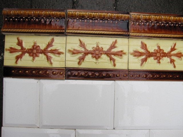 45 art nouveau tegels warmgeel met roodbruine afbeelding, Ophalen