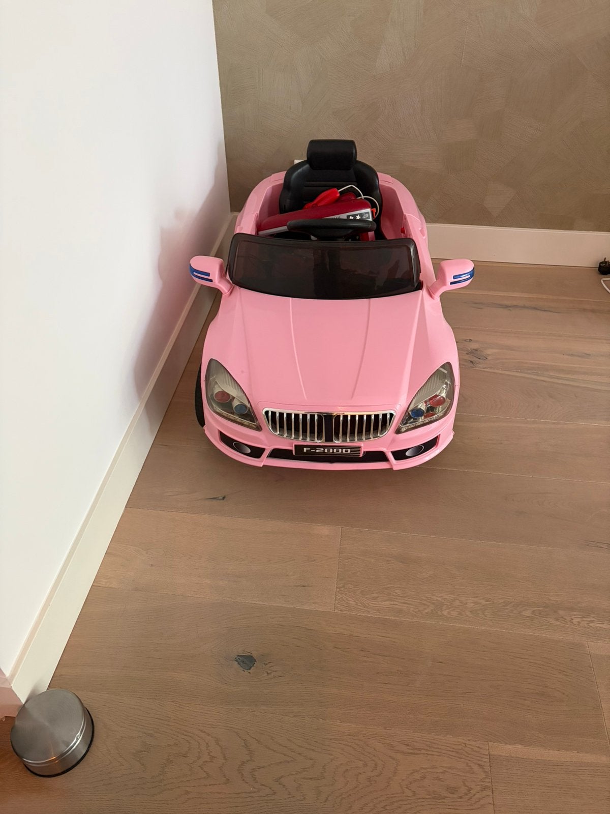 Elektrische kinderauto, Ophalen, Zo goed als nieuw, Afstandsbediening