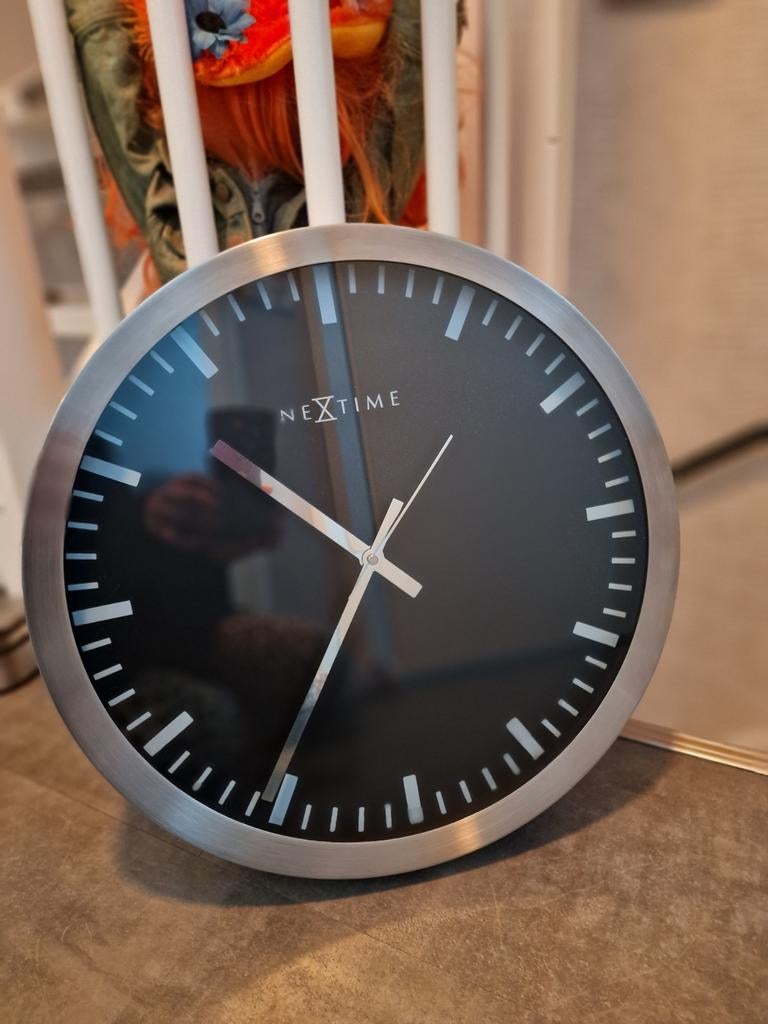 Mooie RVS klok, Ophalen, Zo goed als nieuw, Wandklok