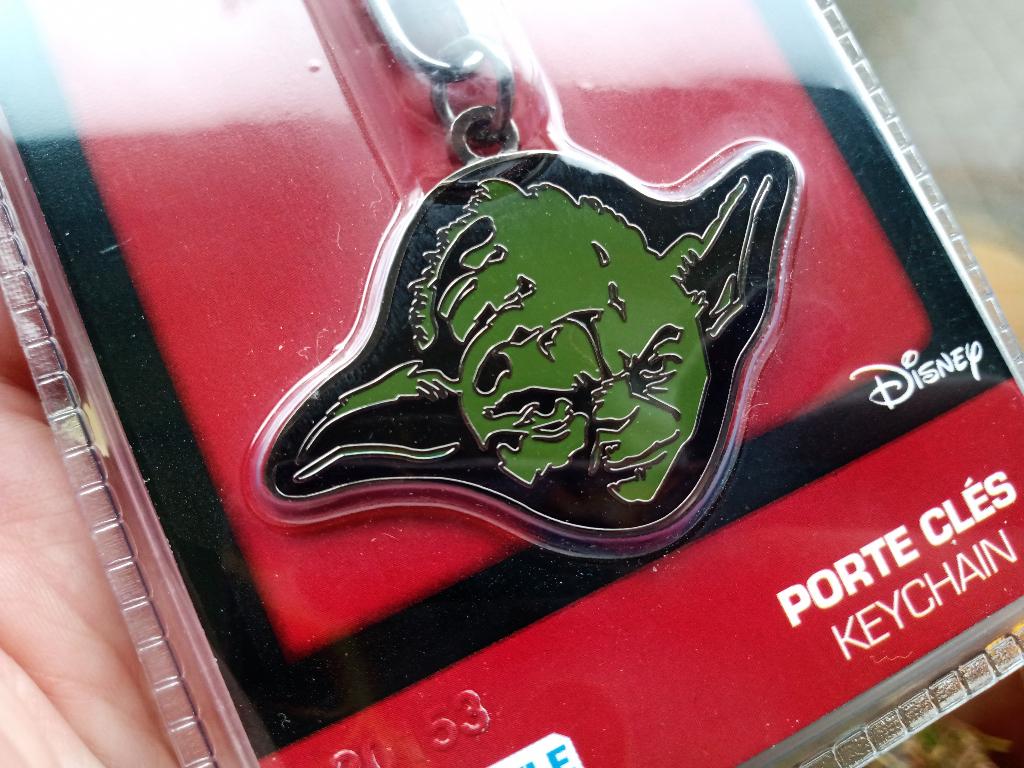 Star Wars Yoda Sleutelhanger van Enamel Nieuw in Verpakking, Ophalen of Verzenden, Nieuw, Gebruiksvoorwerp
