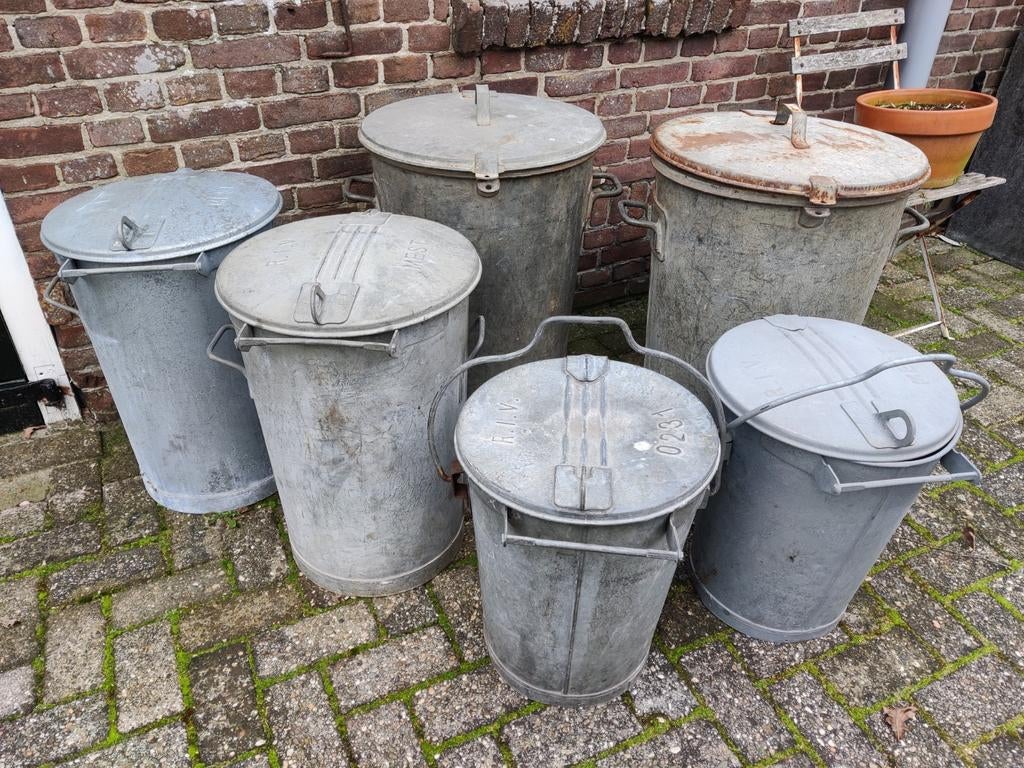 Vintage zinken vuilnisemmers gemaakt voor het RIV, Antiek en Kunst, Ophalen of Verzenden