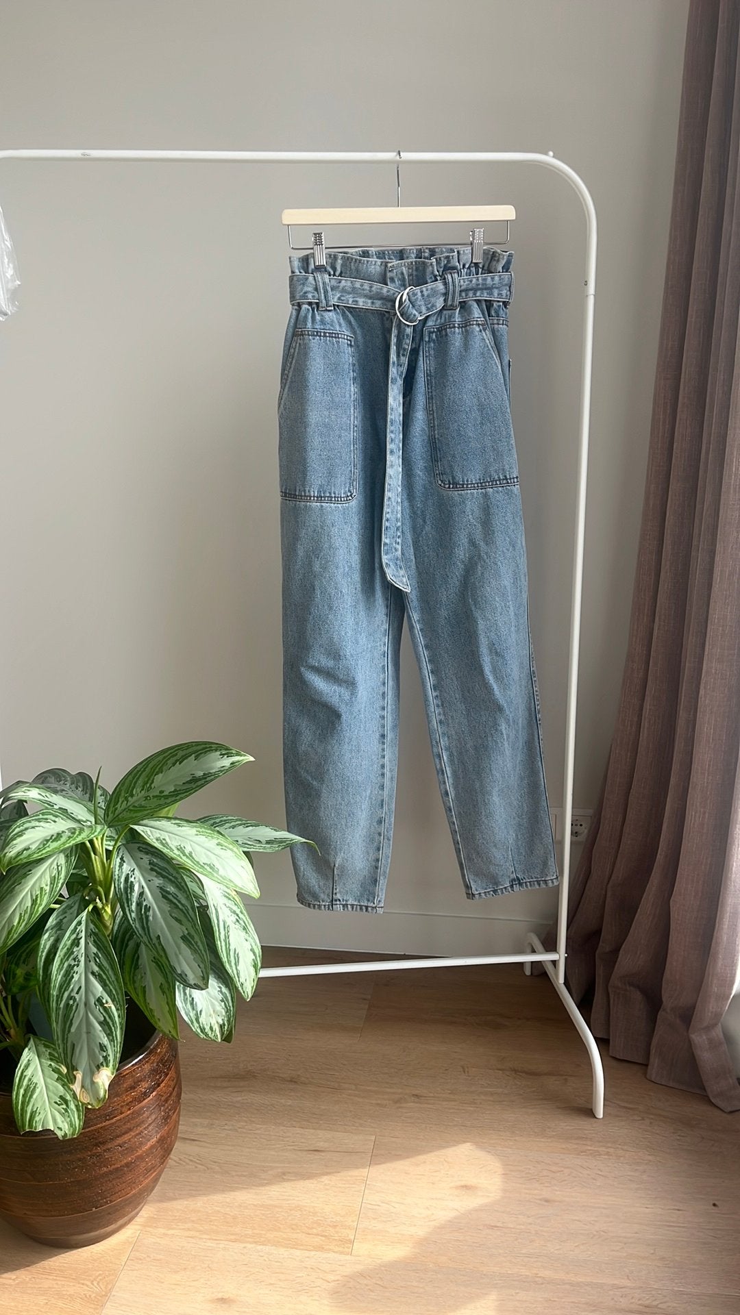 Catwalk junkie,  baggy spijkerbroek maat M, Kleding | Dames, Ophalen of Verzenden, Zo goed als nieuw, Blauw, W30 - W32 (confectie 38/40)