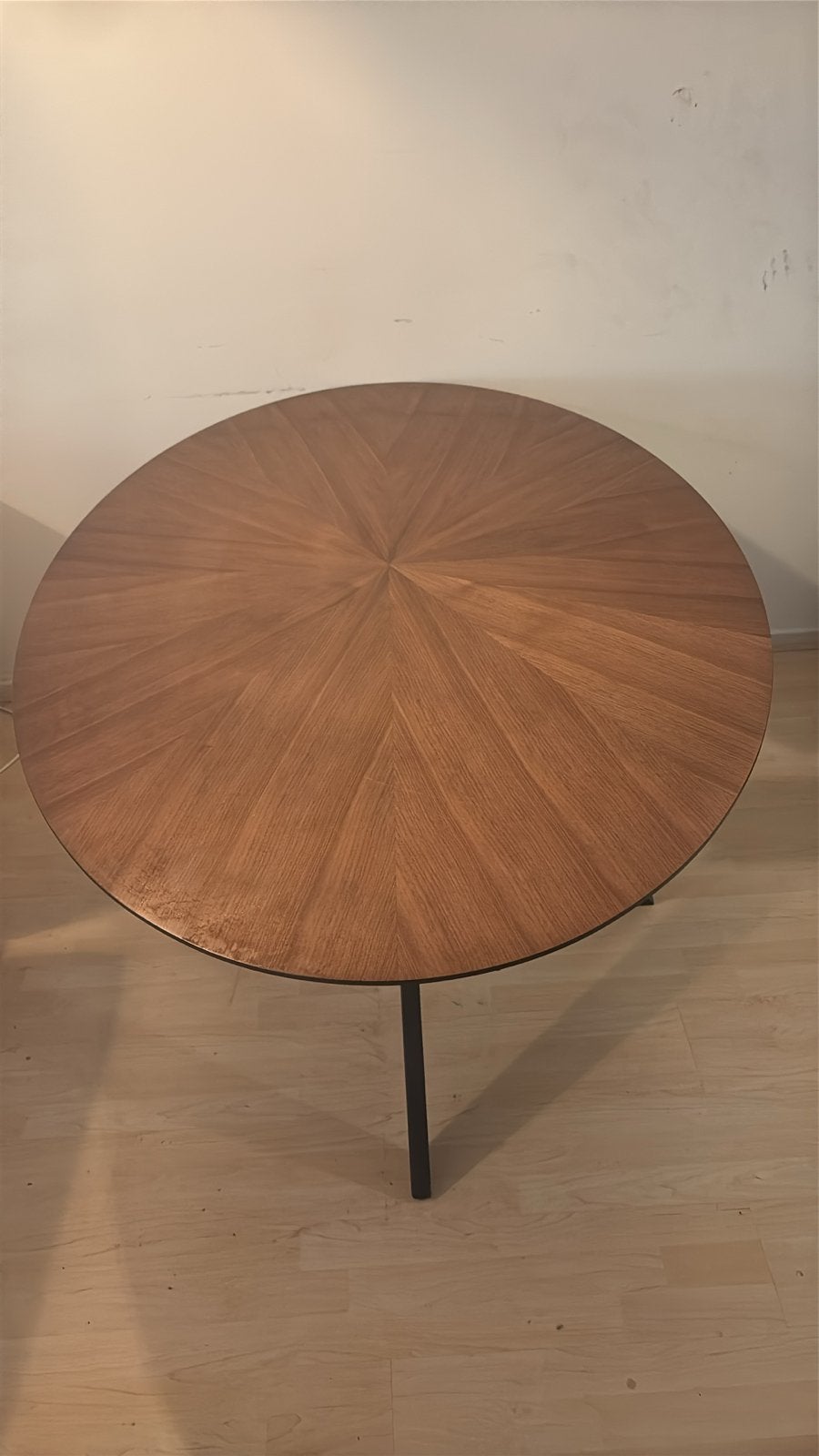 Ronde eettafel met houten blad en metalen onderstel, Ophalen, Rond, 200 cm of meer, 50 tot 100 cm