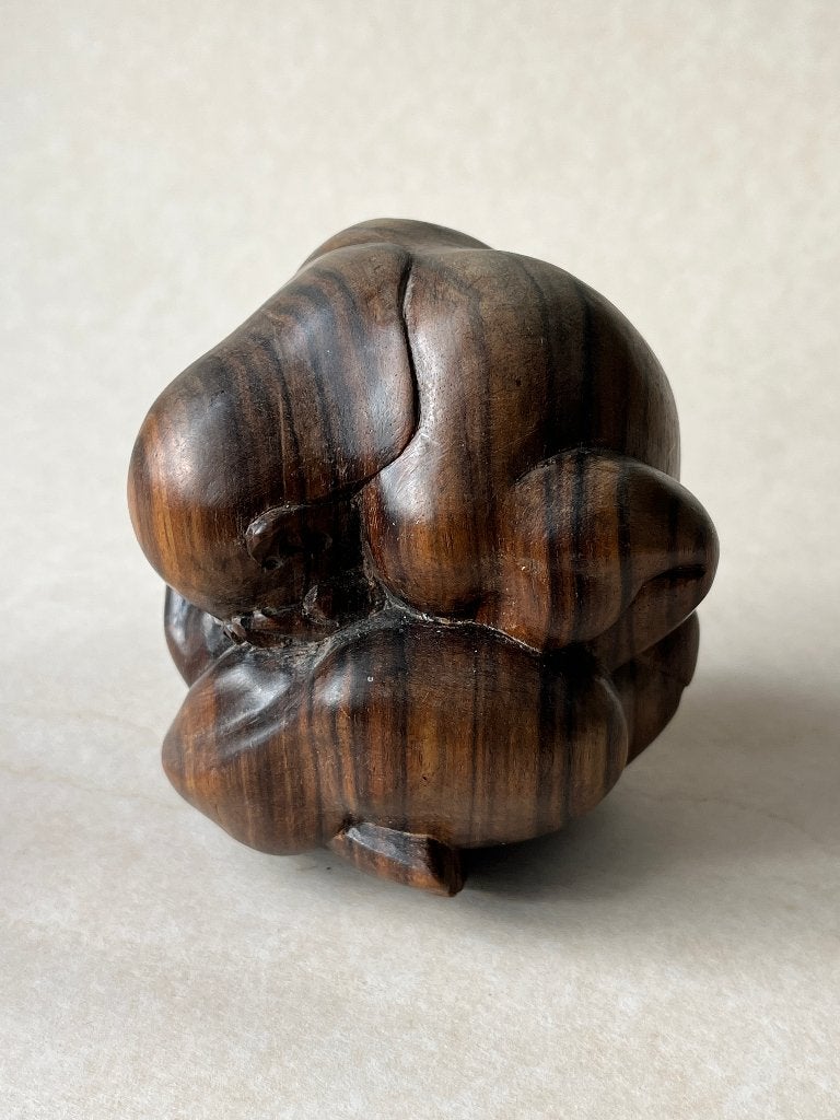 Houten beeldje : huilende boeddha, yogi man, Minder dan 20 cm, Ophalen of Verzenden, Handgemaakt, Beeld