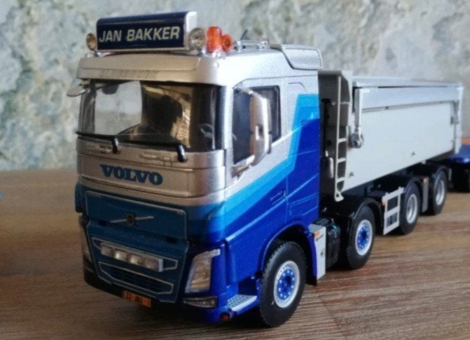 Gezocht .....Volvo vrachtwagen model van Jan Bakker, 1:32 tot 1:50, Zo goed als nieuw, Truck, Ophalen