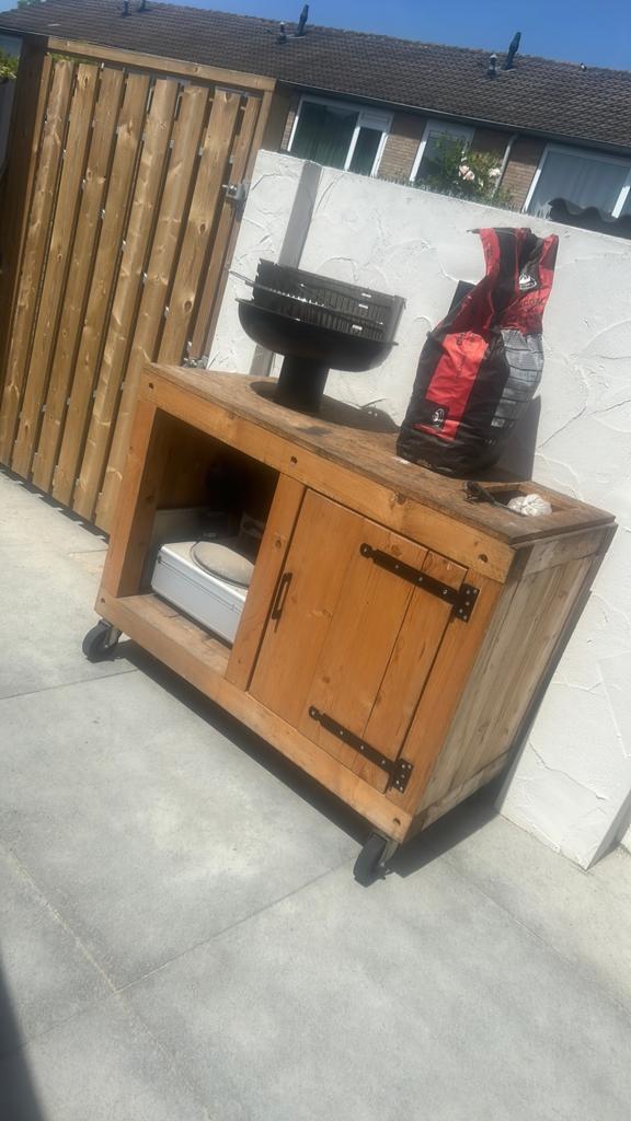 Ombouw BBQ, Ophalen, Zo goed als nieuw, Houtskool