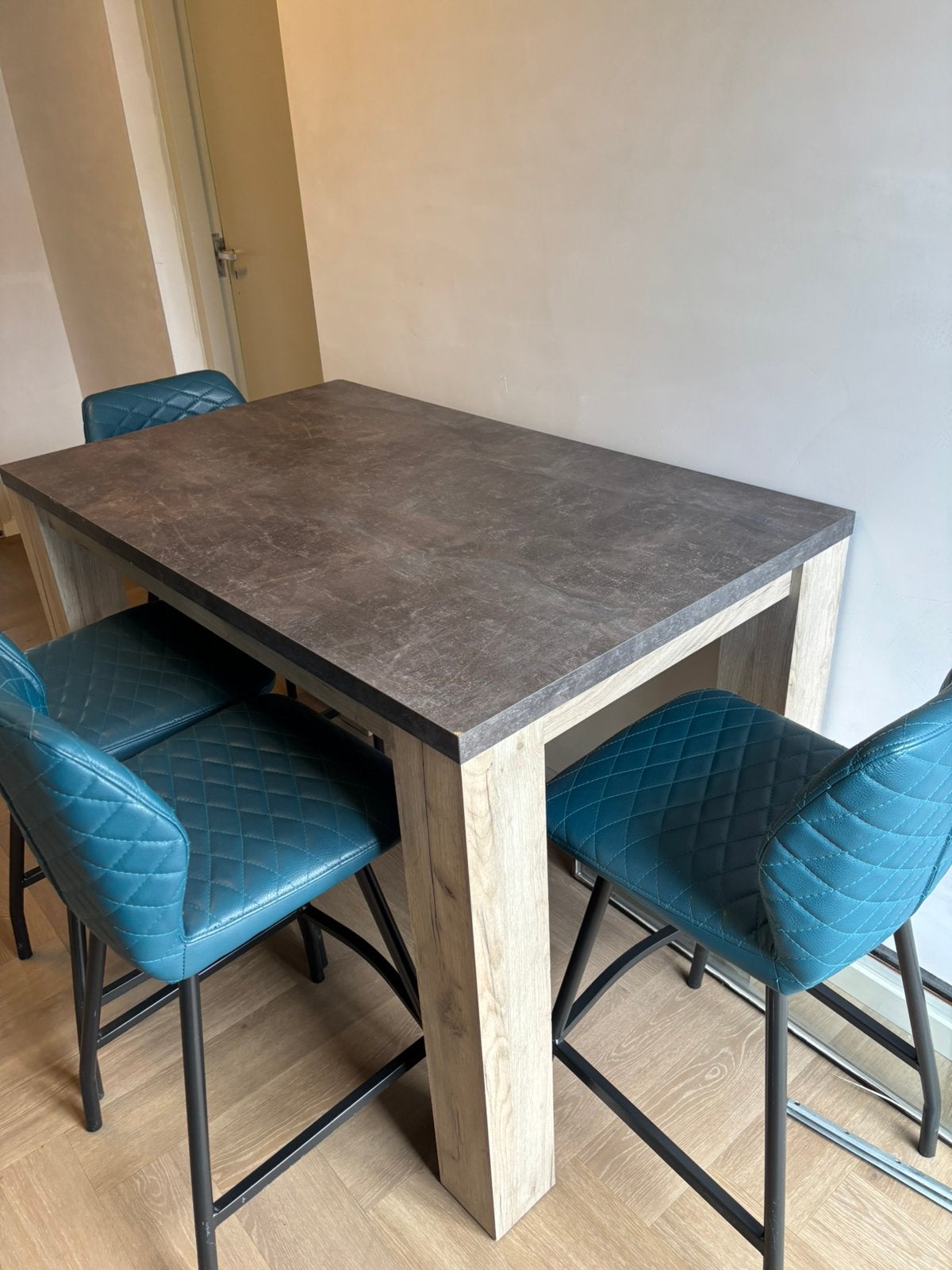 Hoge tafel met barkrukken, Huis en Inrichting, Tafels | Eettafels, Ophalen, 100 tot 150 cm, 50 tot 100 cm, Zo goed als nieuw