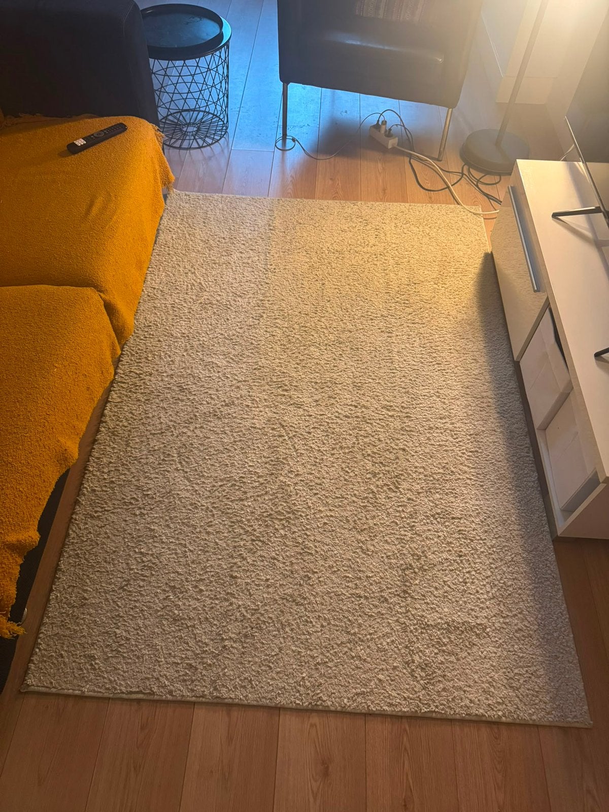 Beige Rug 190 x 130 cm, Ophalen, 100 tot 150 cm, Beige, Zo goed als nieuw