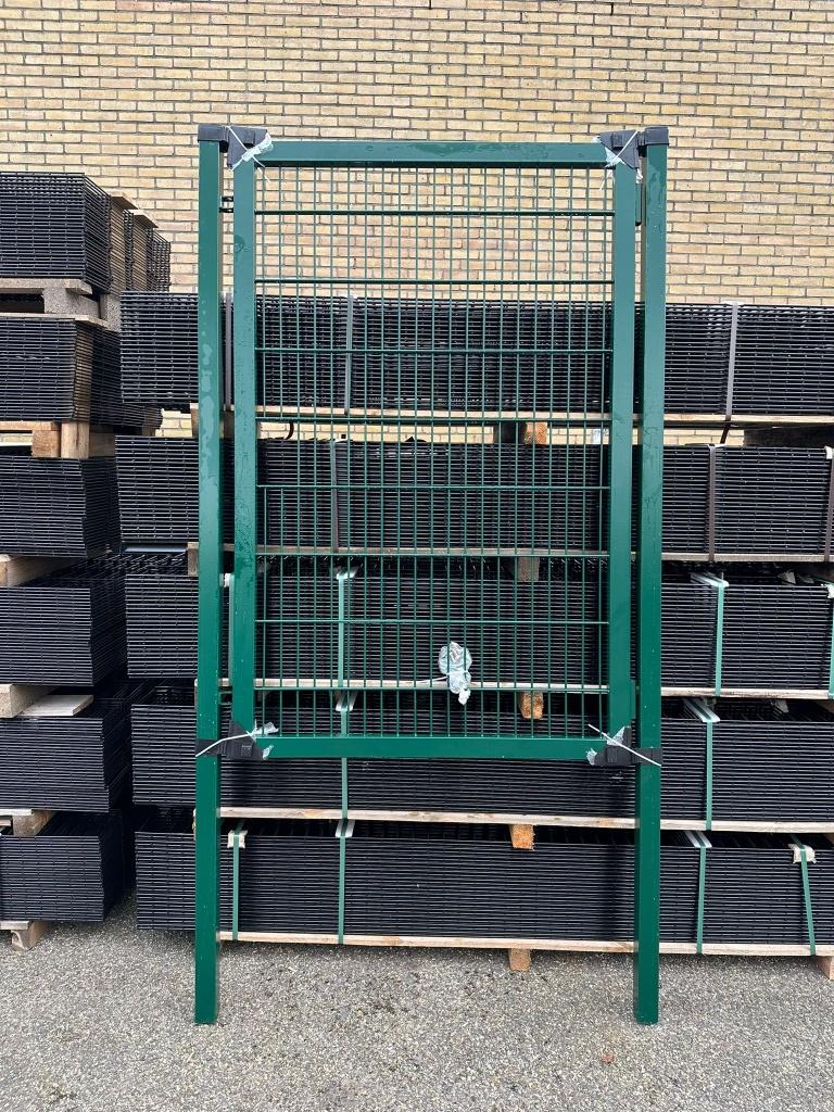Looppoort 180cm hoog 125cm breed Mosgroen B-keus UITVERKOOP, 100 tot 150 cm, Nieuw, Ophalen of Verzenden, Draaipoort