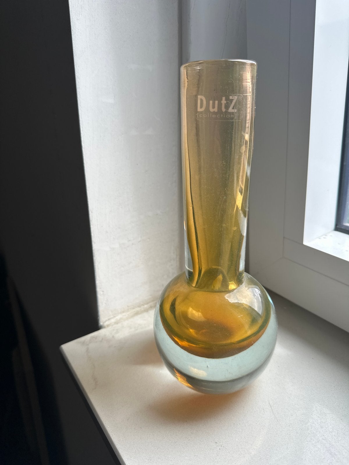 DutZ Collection Glazen Vaas - Amber met Heldere Basis, Antiek en Kunst, Ophalen of Verzenden