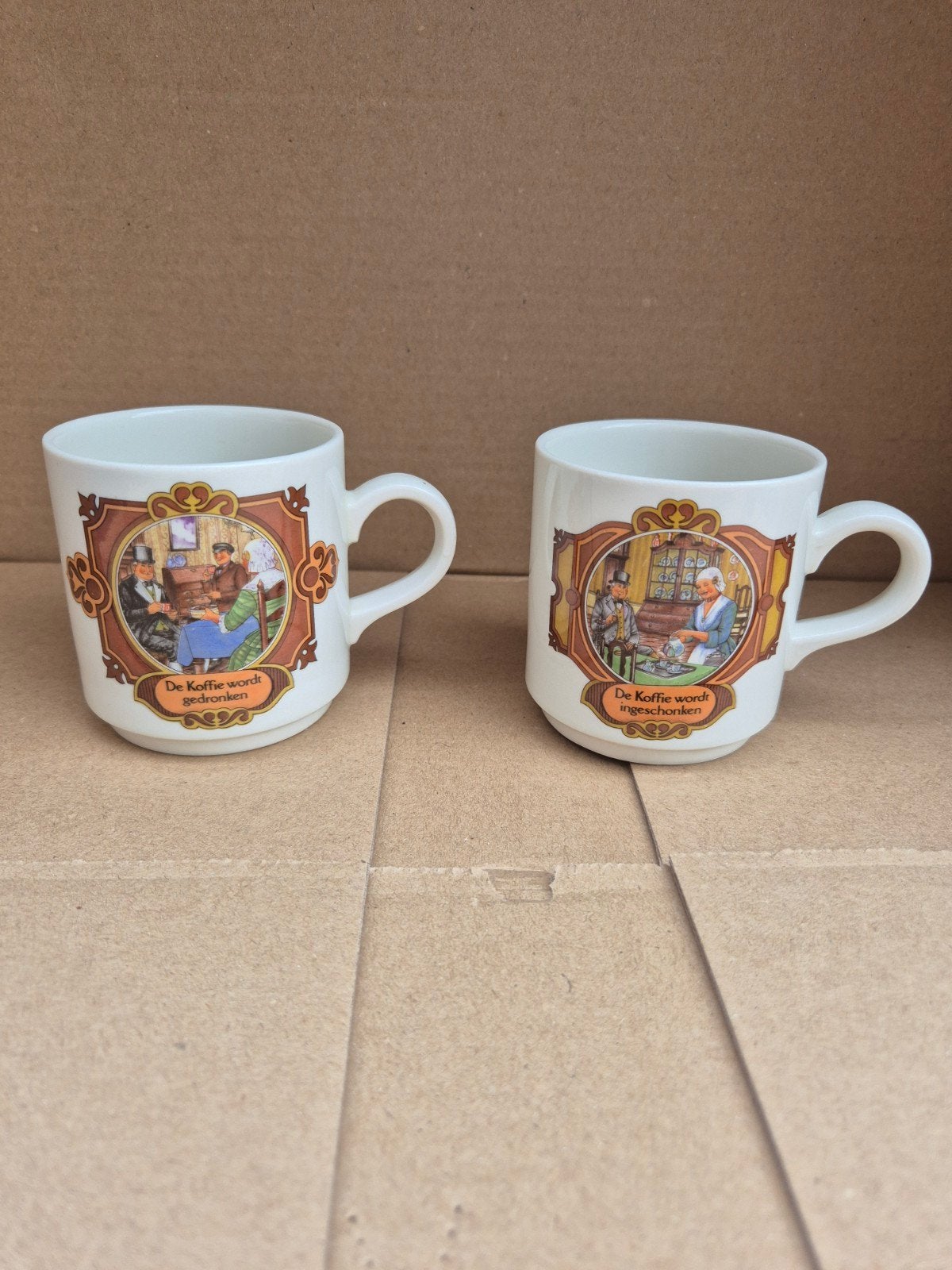 Vintage Villeroy & Boch mokken - 'De Koffie wordt...', Huis en Inrichting, Ophalen, Gebruikt, Overige stijlen, Kop(pen) en/of Schotel(s)