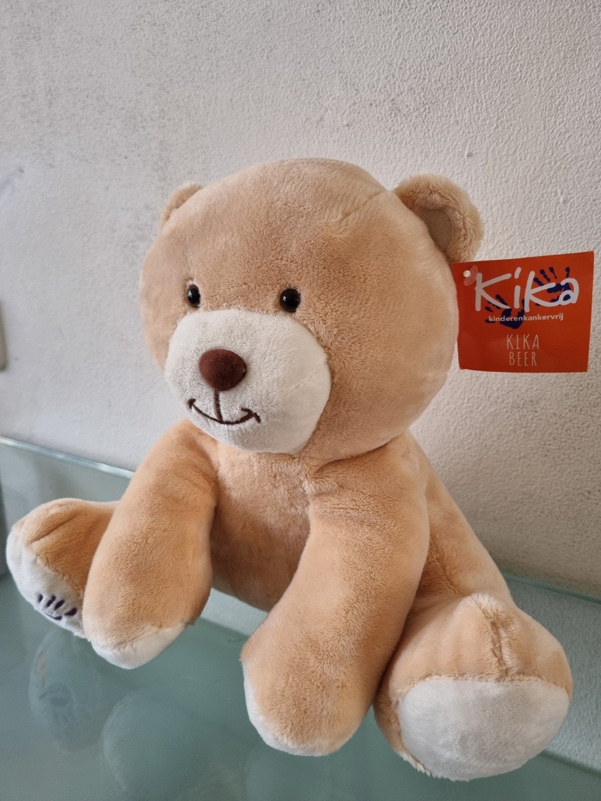 Orig,KIKA BEER,Creme,30cm,BorduurLogo,Kaart/Label,Nieuw!, Kinderen en Baby's, Speelgoed | Knuffels en Pluche, Overige merken, Overige karakters