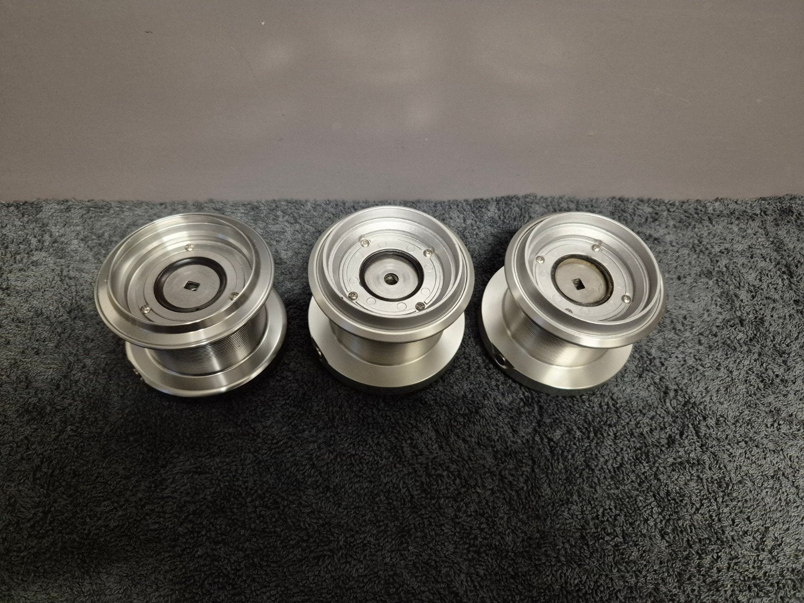 Shimano technium XT / XT-b 10000  12000 Baitrunner spoelen., Ophalen of Verzenden, Zo goed als nieuw, Molen