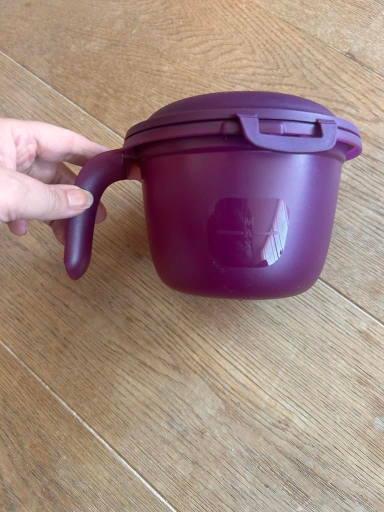 Tupperware magnetronkom met handvat, Ophalen of Verzenden, Nieuw, Paars, Bak of Kom