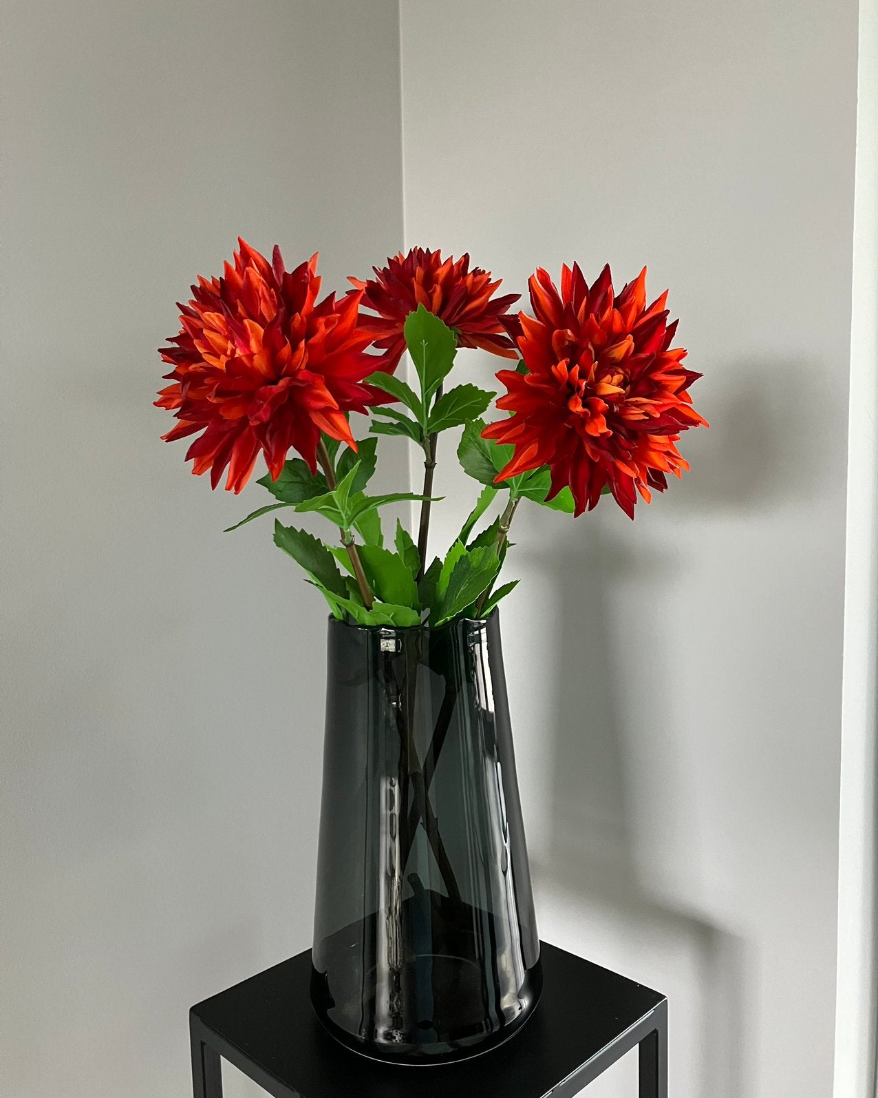 Zijden kunst dahlia oranje 74cm NIEUW!, Binnen, Info@flowersbymirjam.nl, 74 cm, Kunstbloem