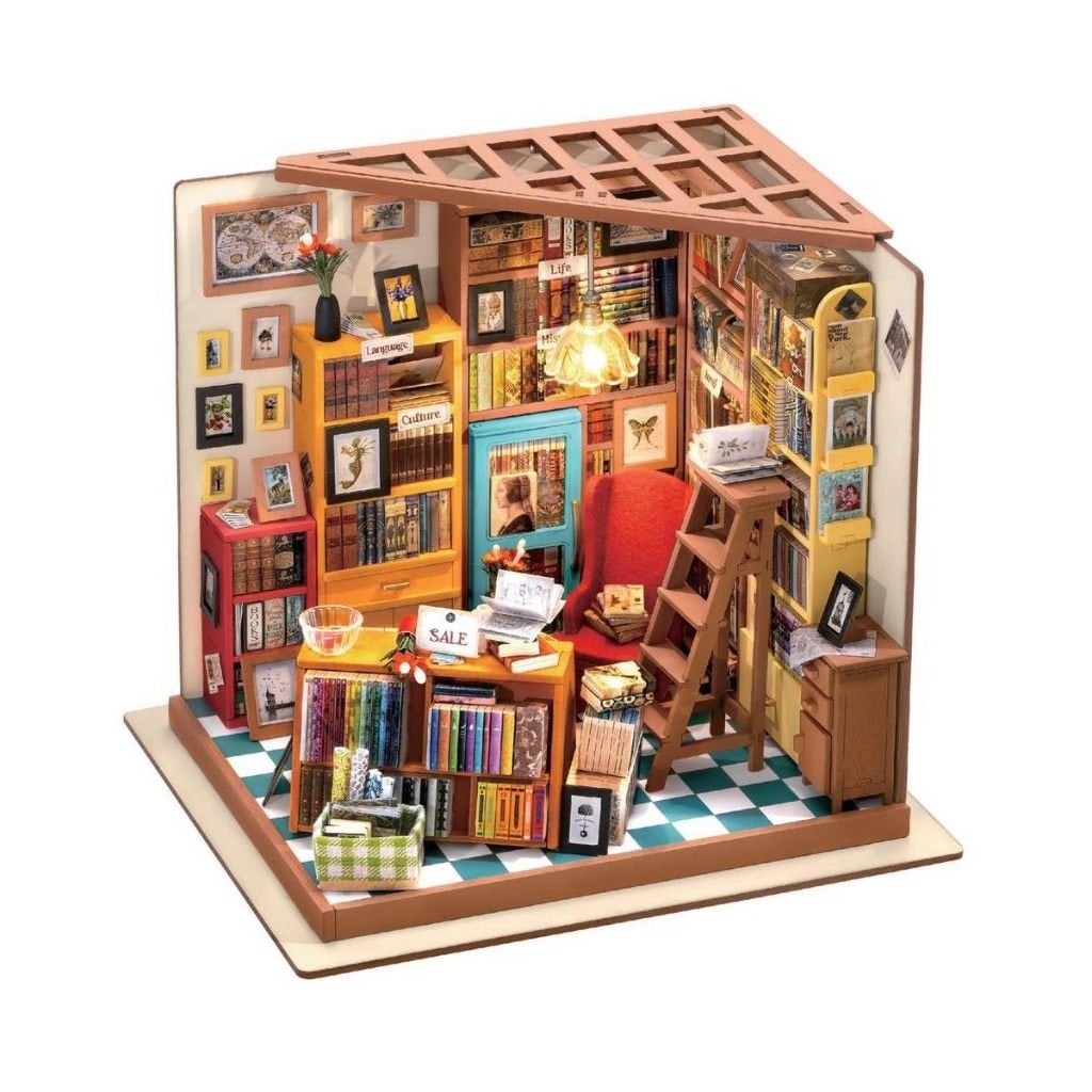 Robotime DIY Huisje Sam's Study DG102 Miniatuur Boekenkamer, Hobby en Vrije tijd, Knutselen, ROKR, Gebouwen, Nieuw, Meerkleurig