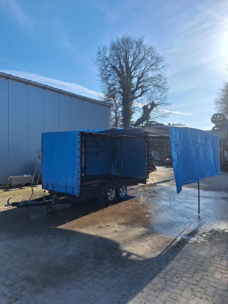 Gesloten huif aanhanger autoambulance met kenteken, Ophalen, Gebruikt