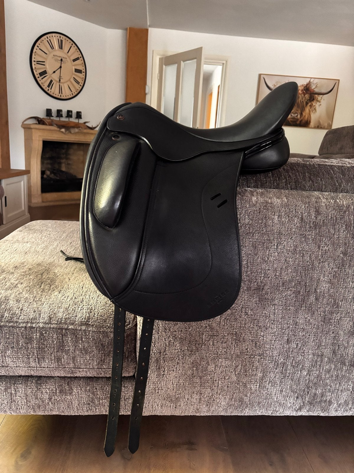 Empire Median dressuurzadel, Dieren en Toebehoren, Paarden en Pony's | Zadels, Ophalen of Verzenden, Zo goed als nieuw, Dressuur