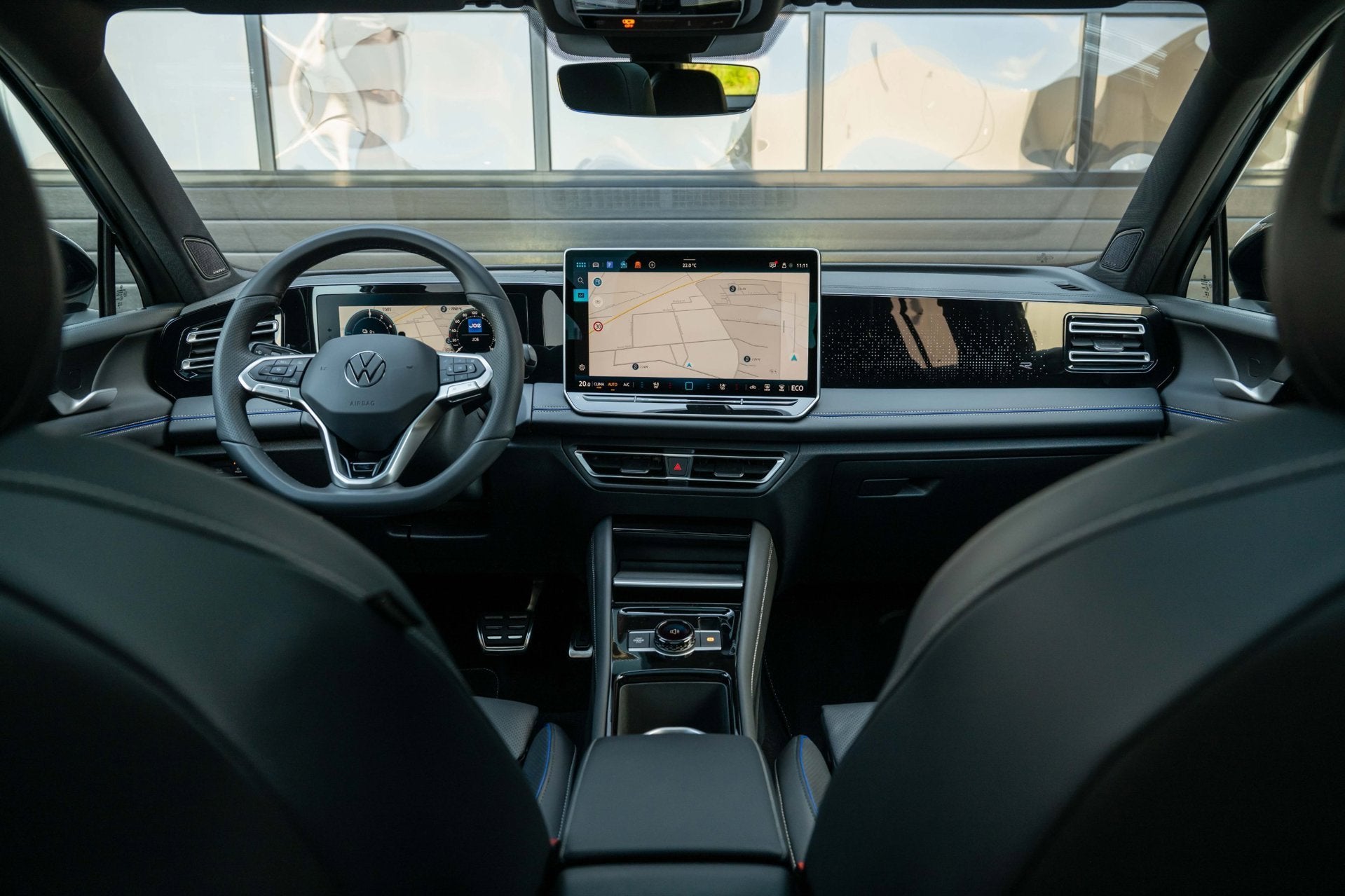 Volkswagen Tiguan 1.5 eHybrid R-Line|Vol|Massage|Pano|IQ|Tre, 4 cilinders, 2000 kg, Hybride Elektrisch/Benzine, 177 pk