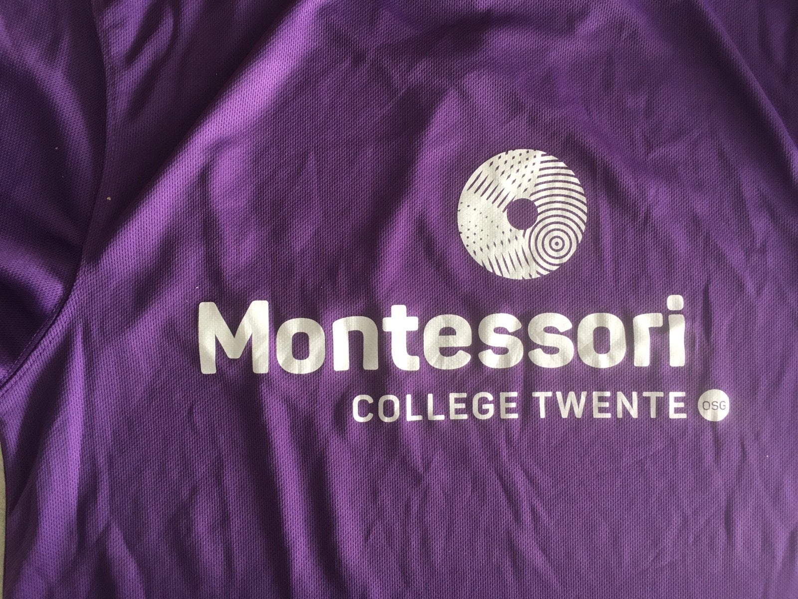 MONTESSORI twente T SHIRT LO2, extra gym, Ophalen, Zo goed als nieuw